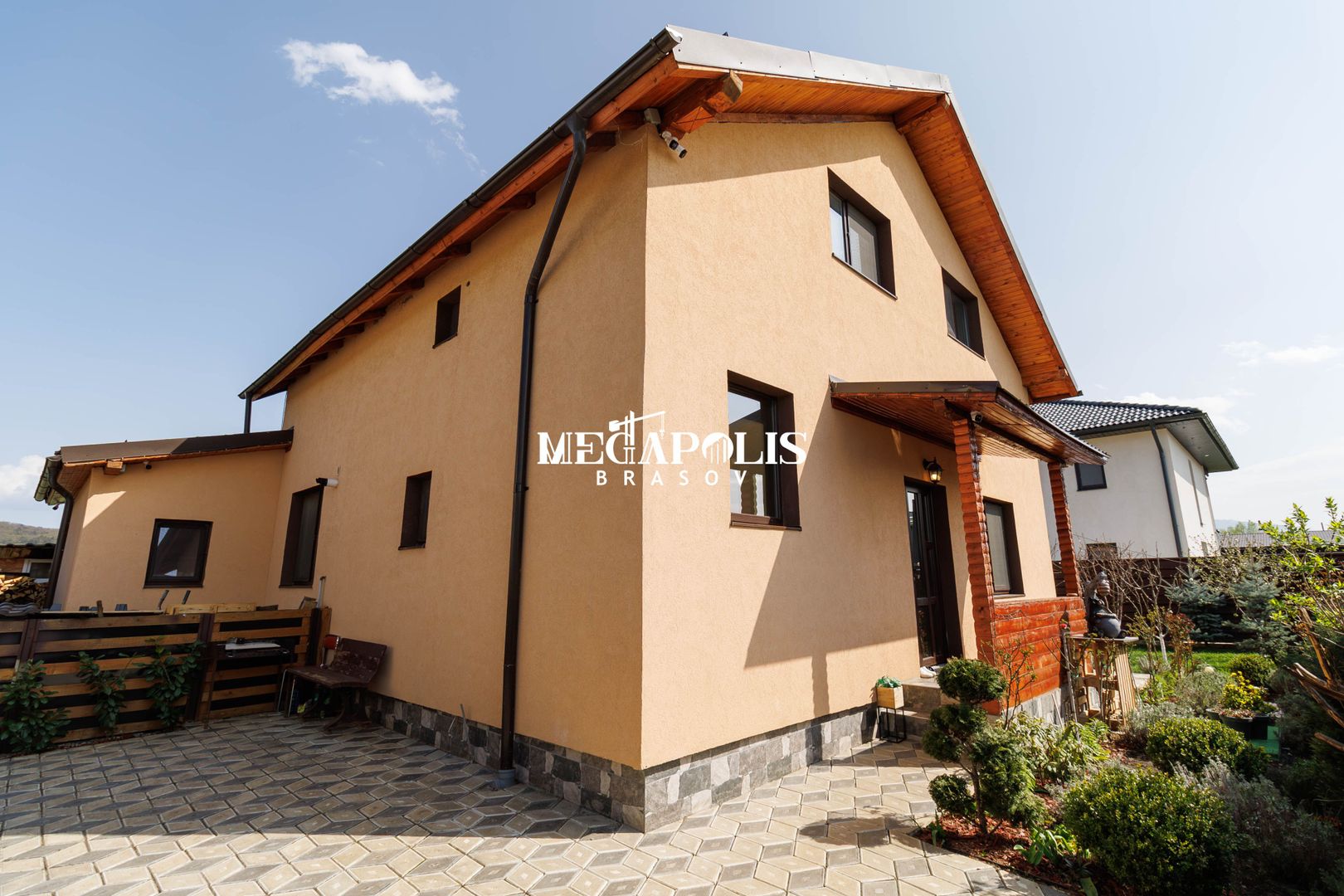 Casă spațioasă 4 dormitoare Sânpetru, 500 mp teren, mobilată complet - Poză 2