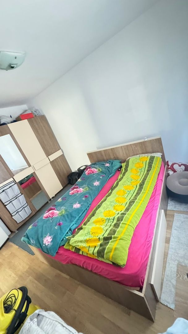 🏡 CASĂ DE VÂNZARE ÎNTR-O ZONĂ BUNĂ – CONFORT, SPAȚIU ȘI POSIBILITATE - Poză 4
