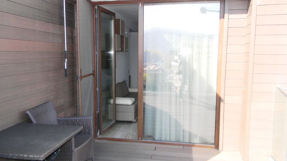 Apartament cu priveliste frumoasa,in bloc nou,zona colinei - Poză 12
