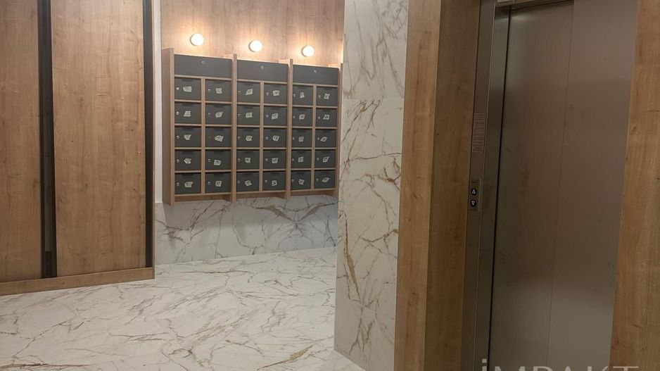 Apartament 3 camere Andrei Muresanu Sud cu CF si parcare subterana - Poză 4