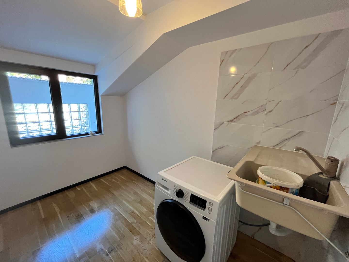 APARTAMENT SUPERB CU 5 CAMERE  LA INCHIRIERE PE SOSEAUA NORDULUI - Poză 14