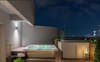 Designer penthouse lux I vedere panoramica oras I terasa jacuzii - Poză 13