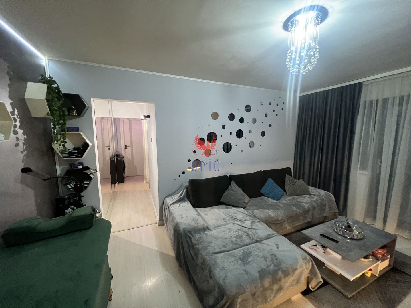 Apartament 3 camere Rovine et 3/4 - Poză 1