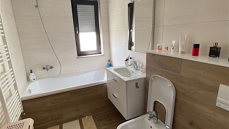 Apartament 3 camere - Dumbravita - Poză 19