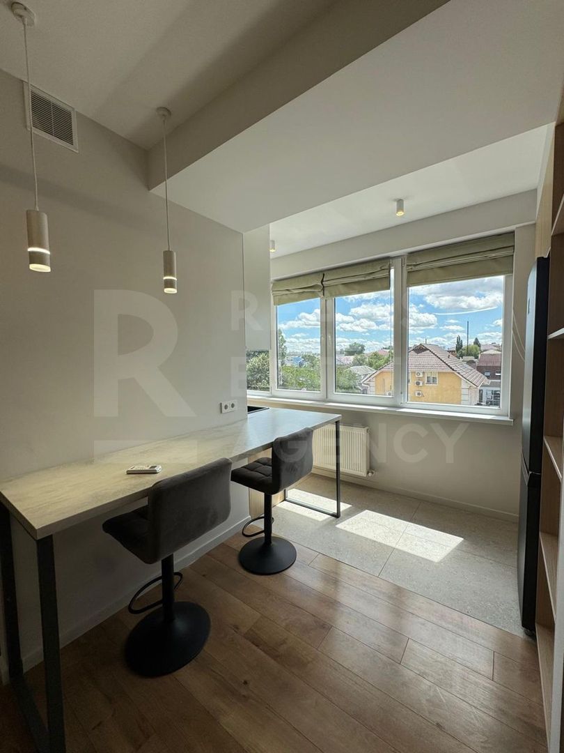 Chirie, apartament, 2 camere, strada Vasile Alecsandri, Centru - Poză 2