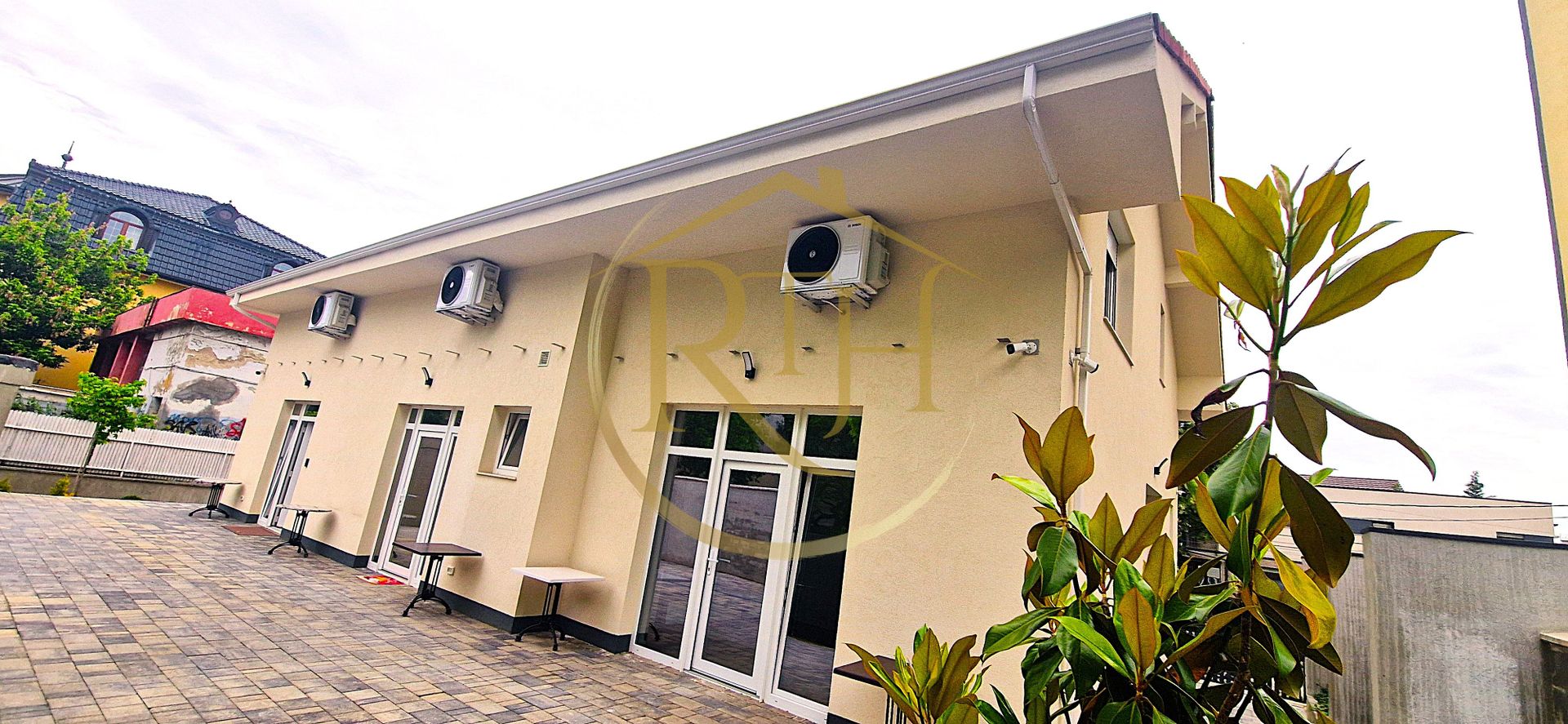 SAD de închiriat într-un triplex modern ideal pentru locuință si activități - Poză 17