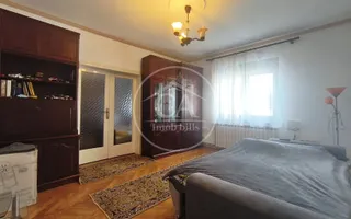 Casa de vanzare cu 3 camere de tip P+M in zona Velenta, Oradea - Poză 11