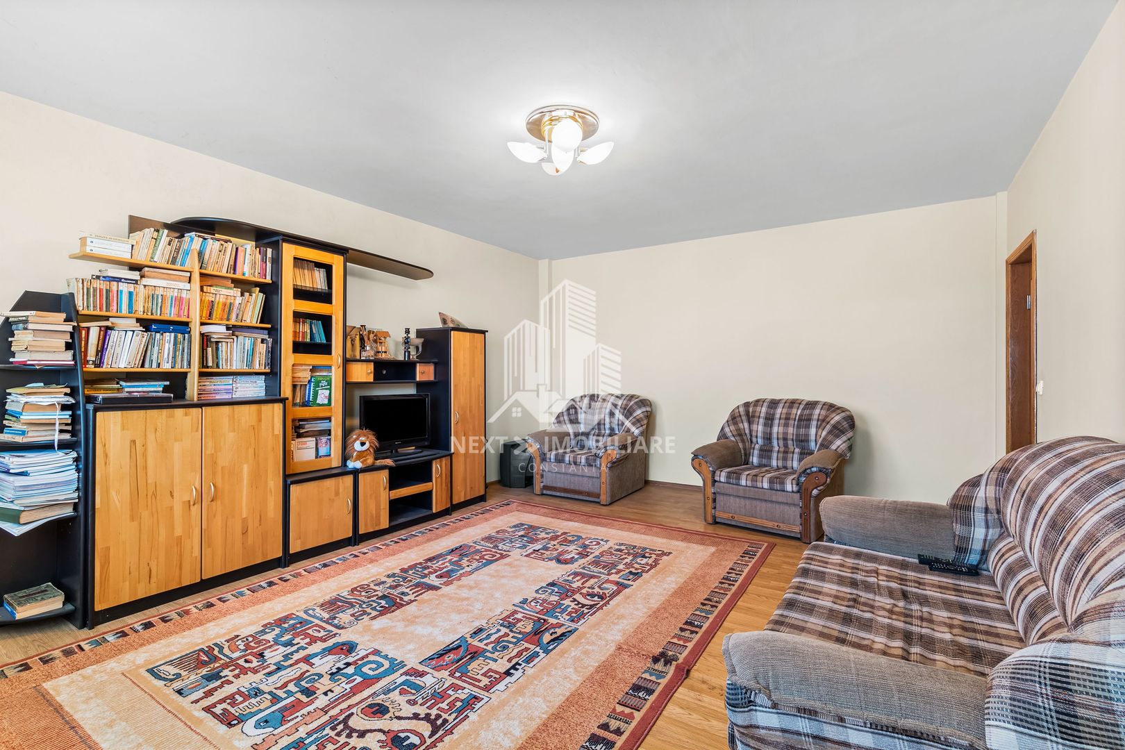 Vila S+P+2E+ M, garaj si spatiu comercial, Km4-5 - Poză 12