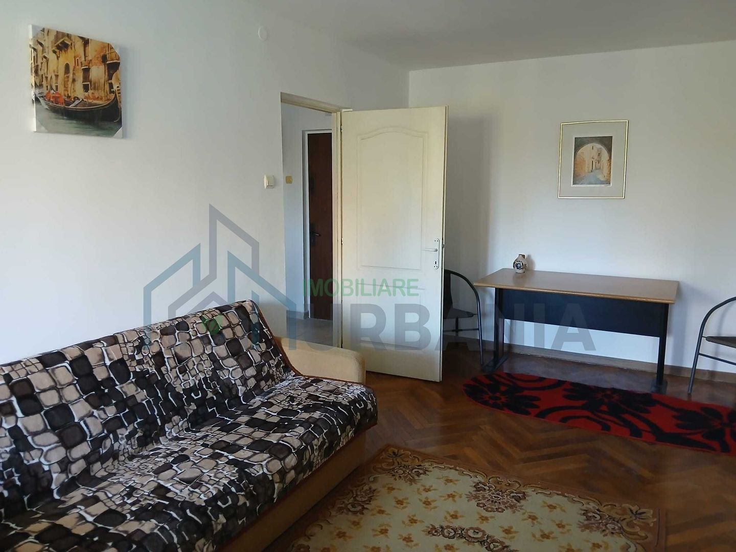 Închiriere apartament 2 camere în zona Podu Roș - Poză 2