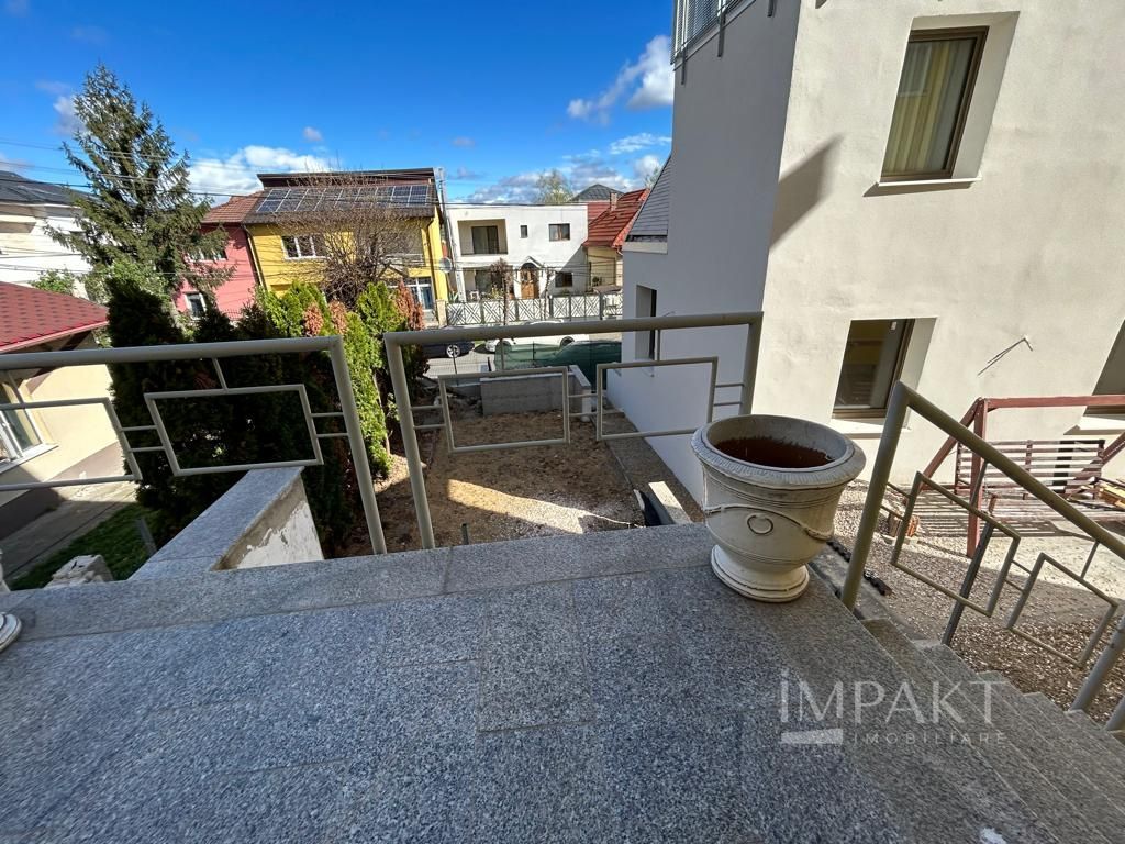 Vila individuala de lux de inchiriat, in cartier Gruia aproape de Cetatuie! - Poză 16