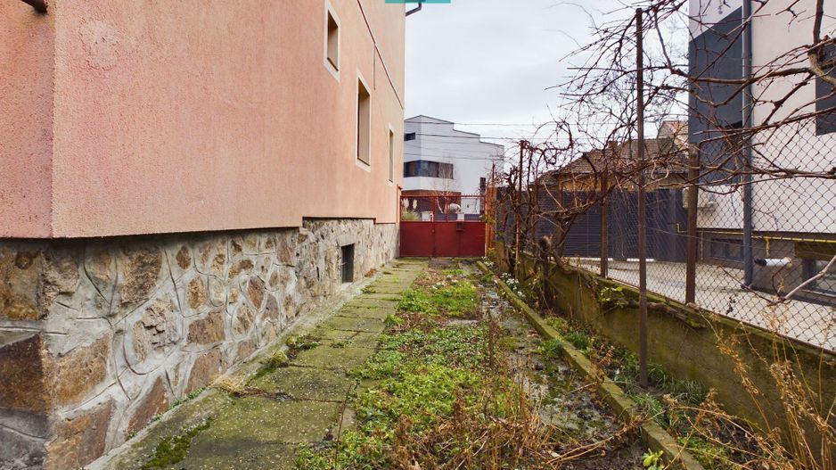 Vilă pe strada 9 Mai, Romanilor - Poză 9