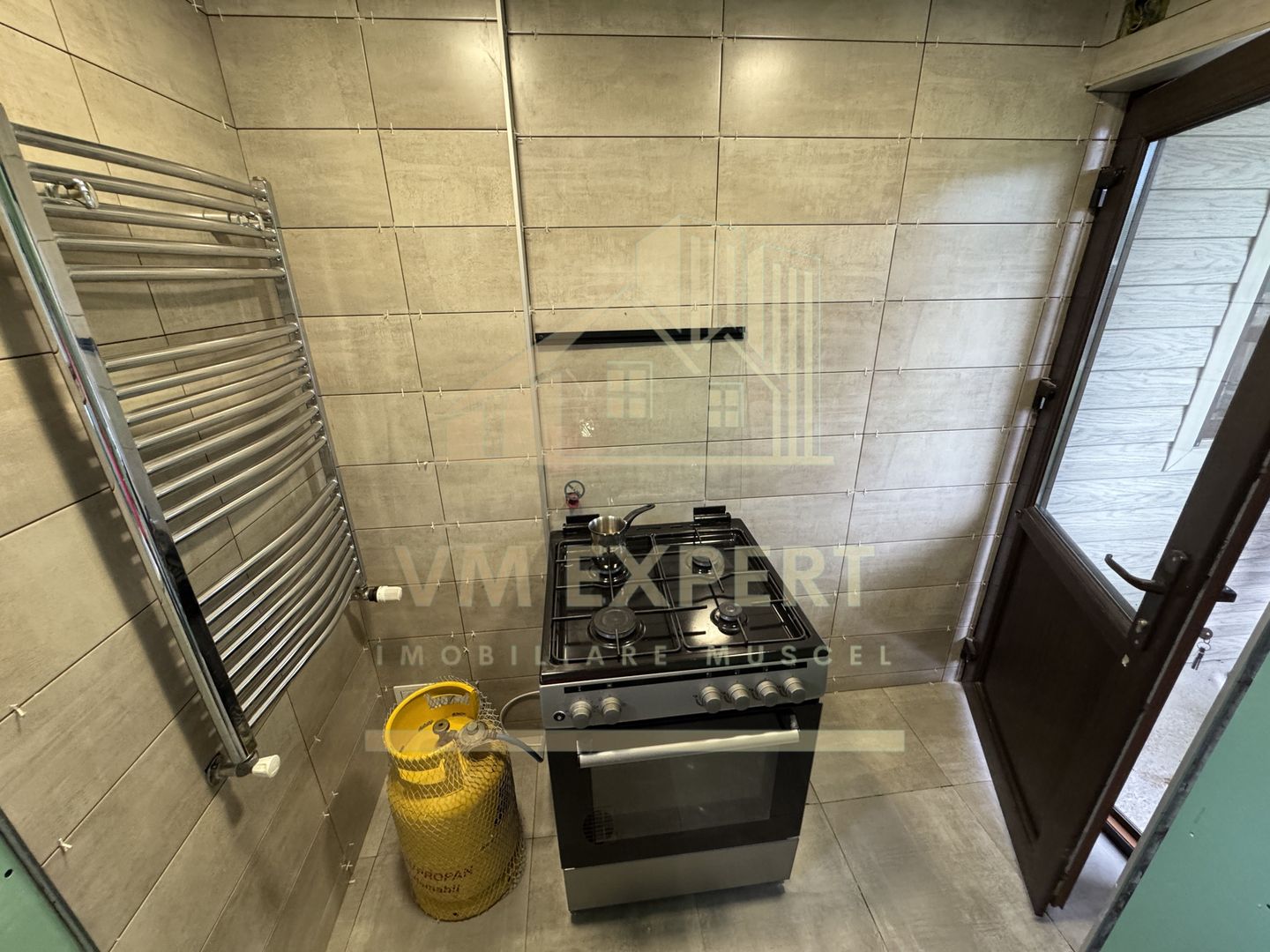 CASĂ 3 CAMERE 111MP, TEREN 923 MP BUGHEA DE JOS ARGEȘ - Poză 18