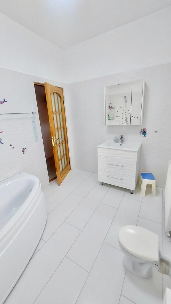 vila 7camere/(348util,500teren,119ampr.)mp/5min.metrouAp.Patriei - Poză 19