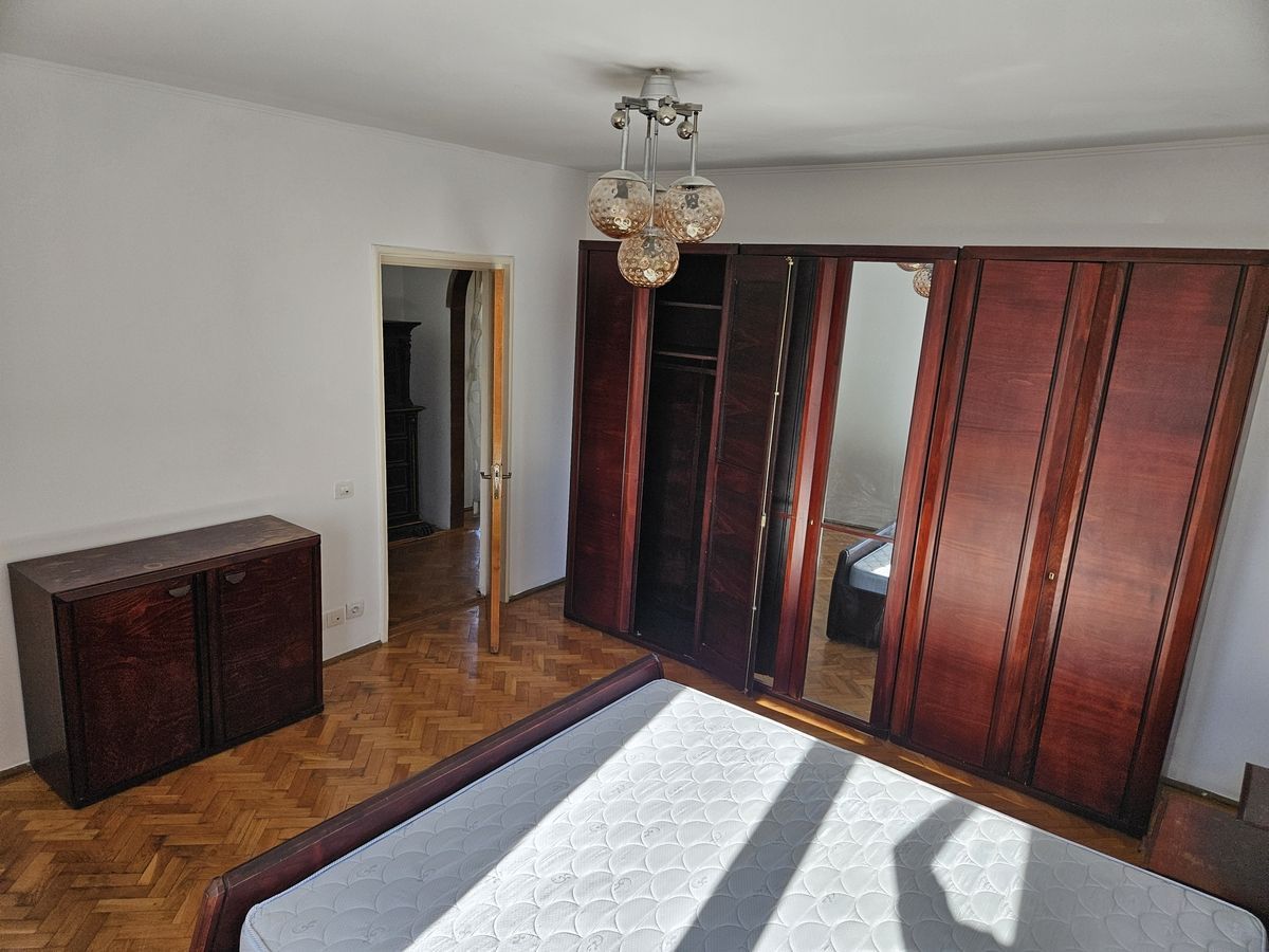 Apartament in Vila Cotroceni - Poză 3