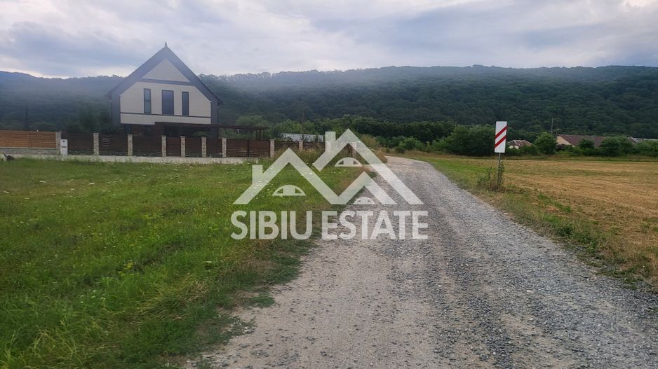 Teren intravilan de vanzare aflat la 15 km de Sibiu - Poză 4