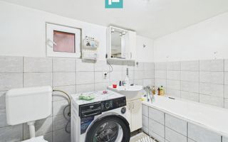 Două case pe un teren generos în Ghiroda - Poză 17