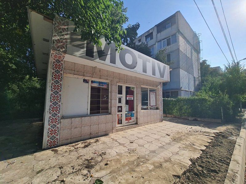 Spațiu comercial stradal – zona Micro 19, trafic pietonal intens - Poză 3