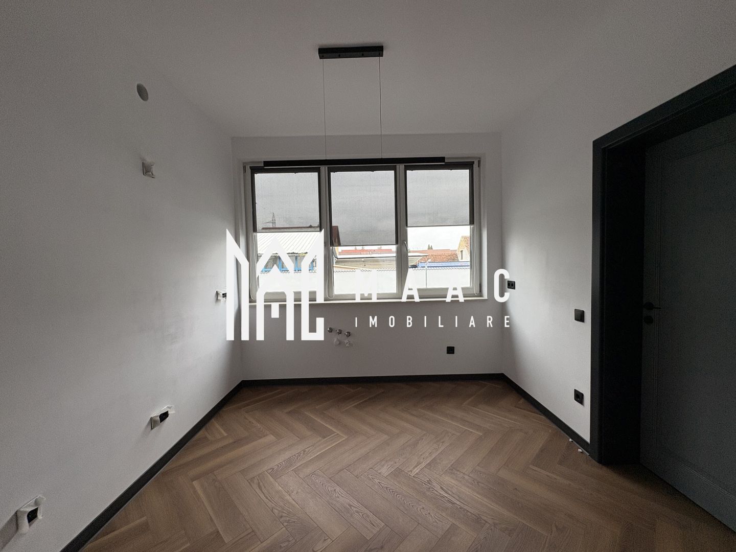 Apartament 3 Camere I Balcon I La cheie I 2 Parcări - Poză 4