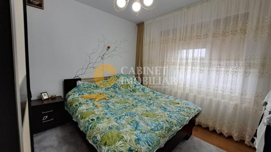 Apartament 3 camere decomandat etaj intermediar Piata Voievozilor - Poză 2
