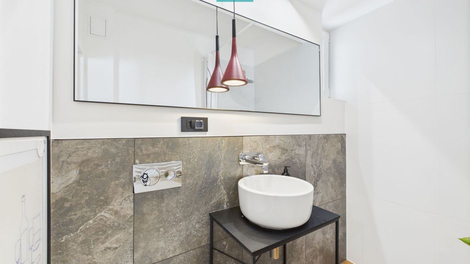 Apartament modern situat central în Oradea - Poză 4