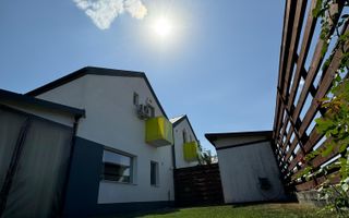 Casă / Vilă cu 3 camere de vânzare în Berceni - Poză 1