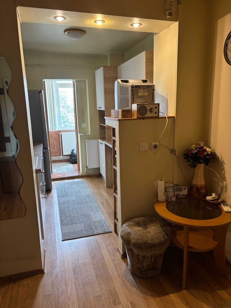 Apartament 3 camere decomandat, mobilat  utilat  Micro 17 Et. 4 - Poză 2