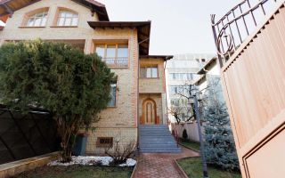 Chirie, casă, 3 nivele, 5 camere, Mihail Berezovschi, Telecentru - Poză 1