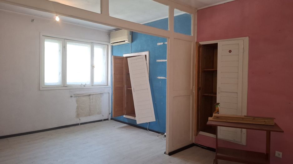 URGENT!, TEREN IN PROPRIETAE, RENOVATA IN 1996, NEGOCIABIL - Poză 2