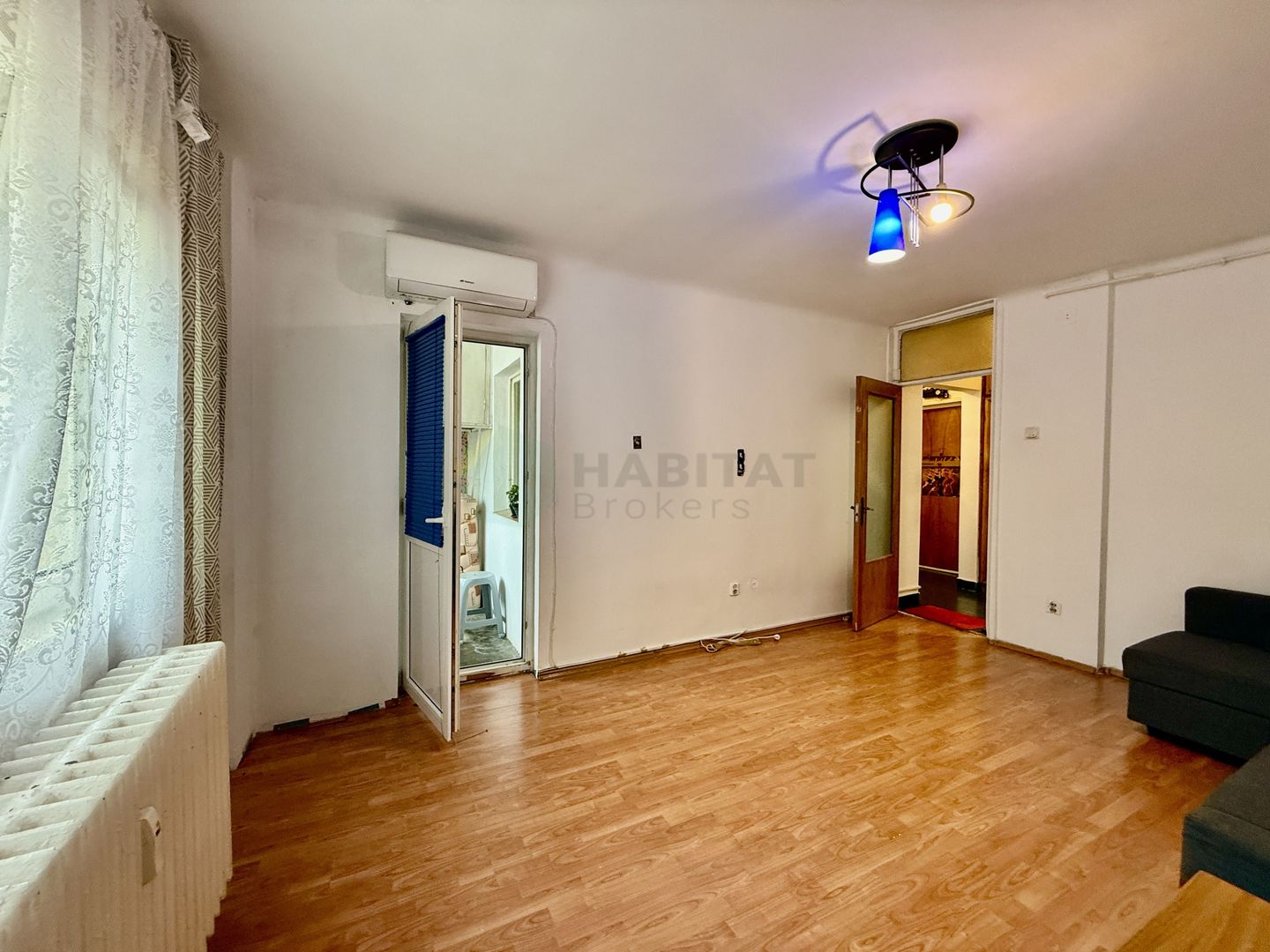 Decomandata, bloc 1982, aproape de metrou - Poză 2