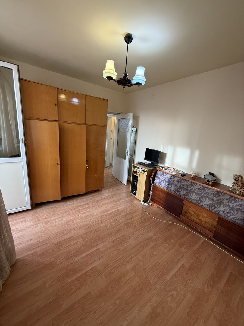 Apartament 3 camere 60 mp etaj 2 - Campina ,langa OMV - Poză 13