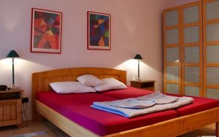 2 camere zona Fac. de Medicina - Hotel Continental, cu centrala proprie. - Poză 3