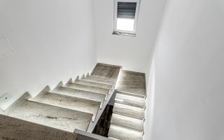 VILĂ INDEPENDENTĂ ENERGETIC – CĂLUGĂRENI, 10 KM DE ARAD - COMISION 0 - Poză 6