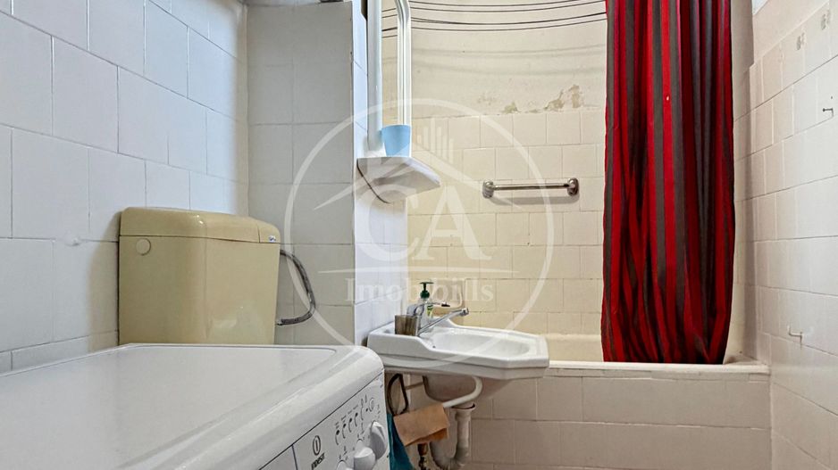 Apartament cu 4 camere de închiriat în zona Rogerius, Oradea - Poză 12