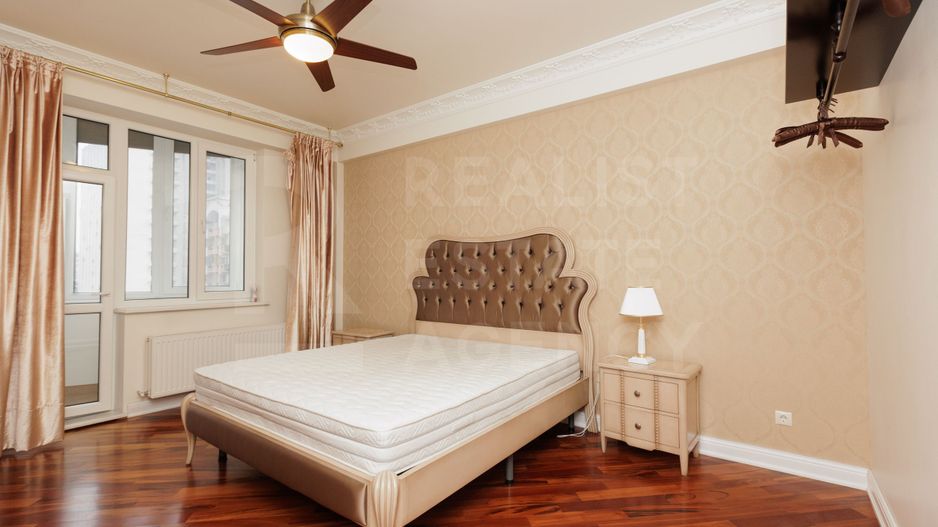 Chirie, apartament, 3 camere, strada Sfatul Țării, Centru - Poză 1