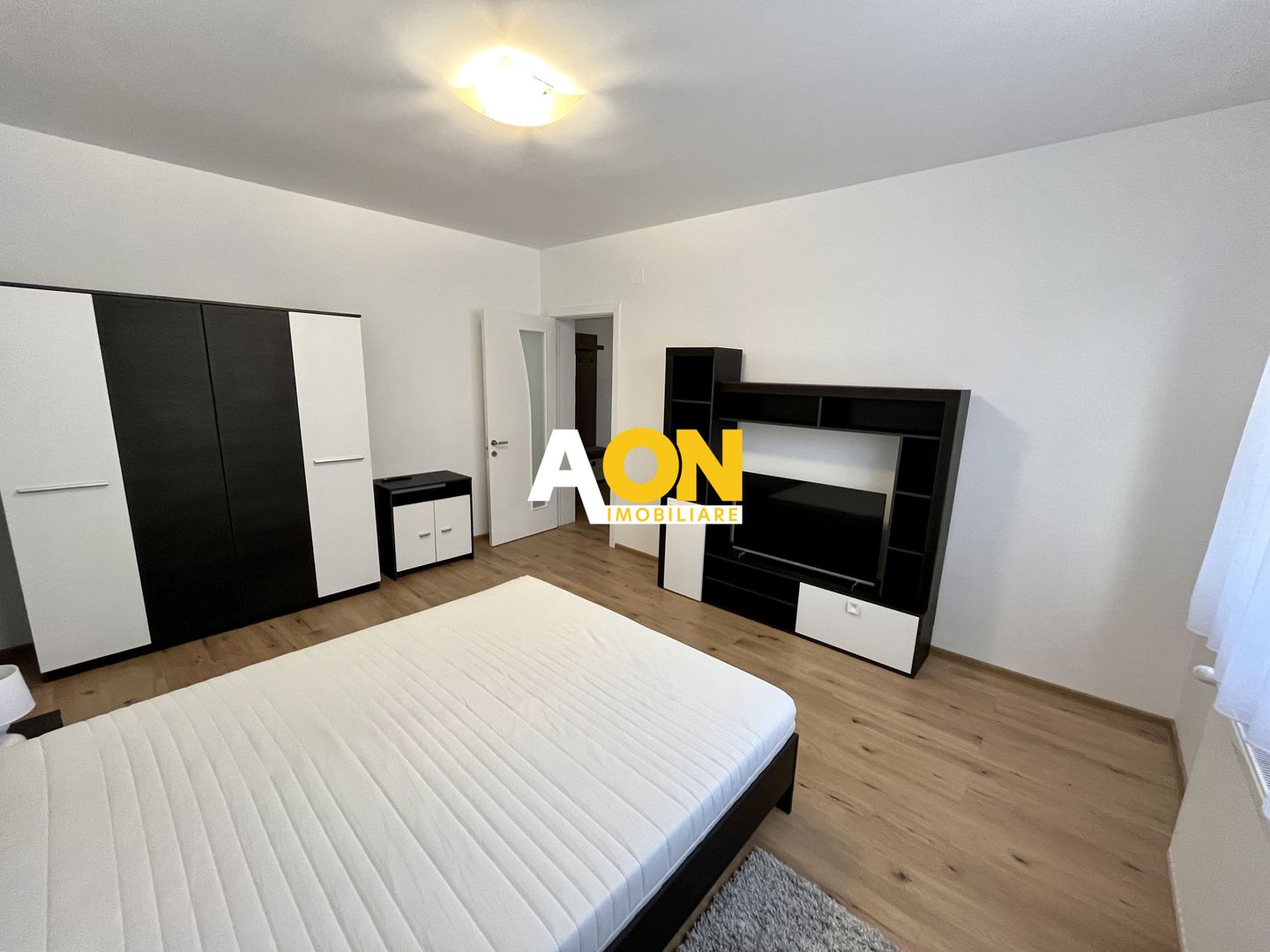 Apartament cu 2 Camere, Zona Centru - Poză 8