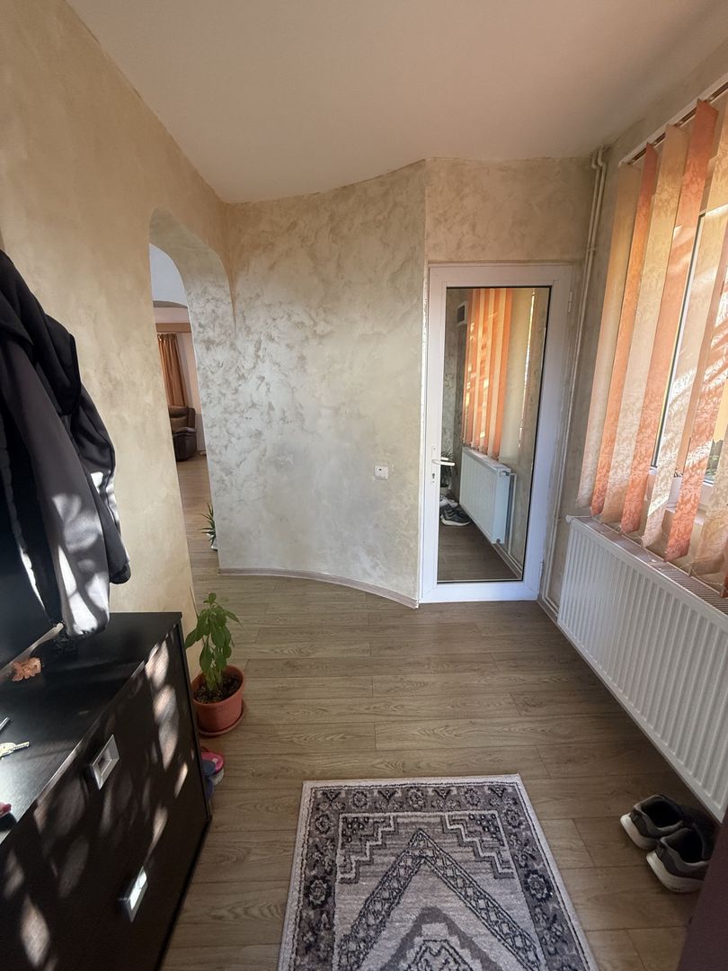 Vila de vânzare 160 mp - complet mobilată și utilata  - Câmpina ! - Poză 20