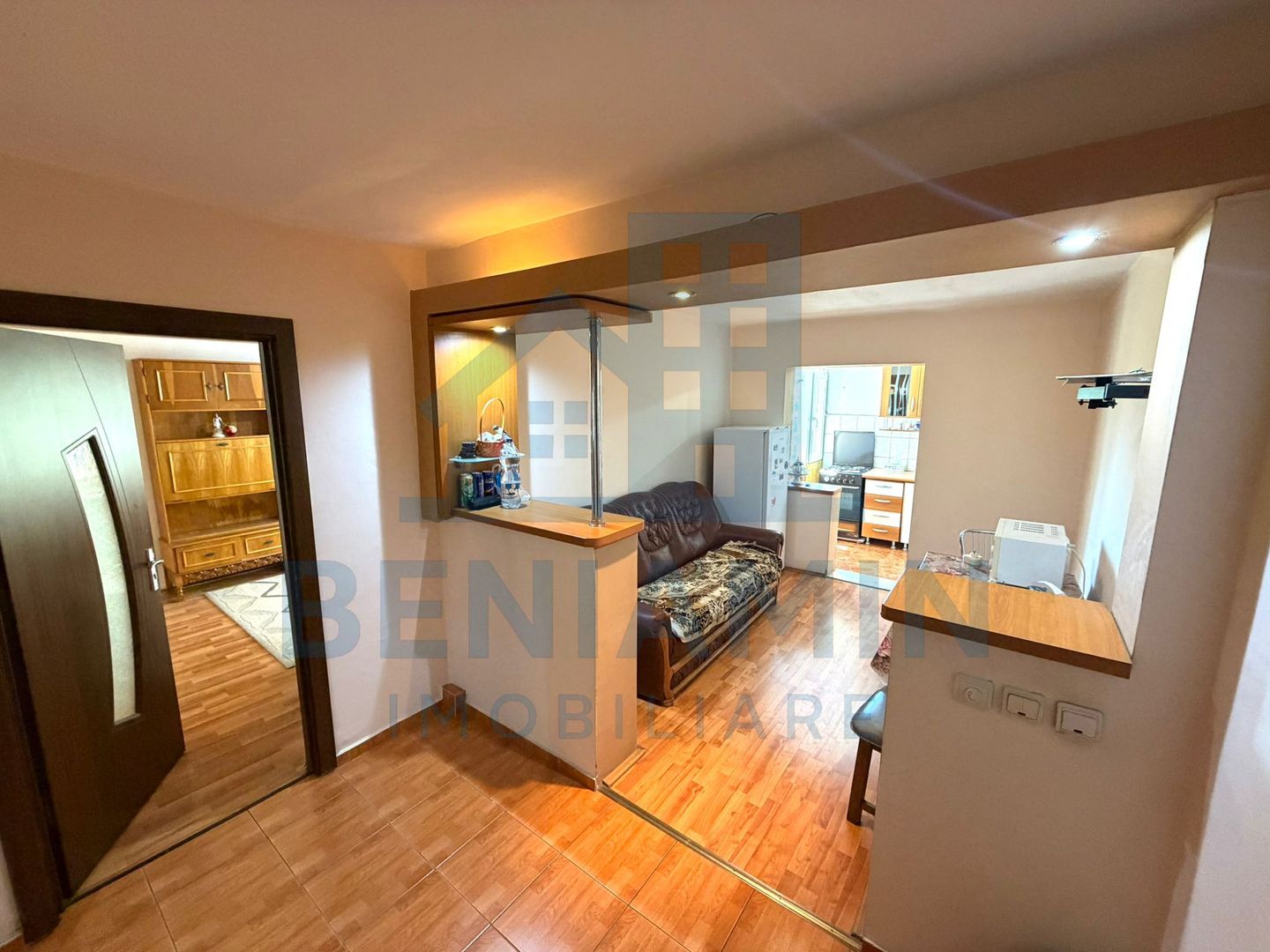 3 camere decomandat etaj 3 Bigul Nou -centrala -72mp - Poză 4
