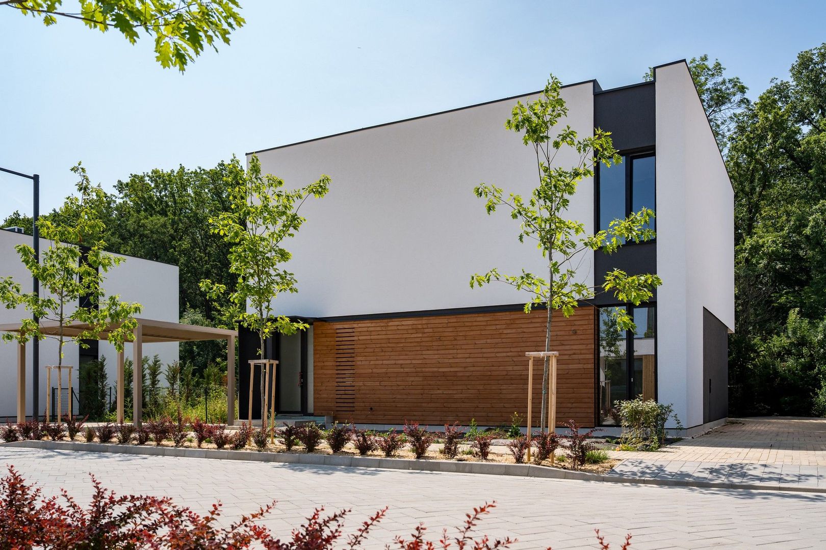 Vila tip Type C mobilata complet in Amber Forest-prima inchiririere - Poză 1