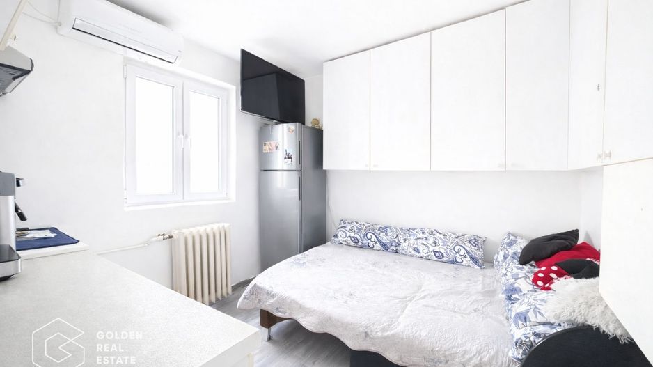 Garsoniera, etaj 3, langa facultate, zona Confectii - Poză 1