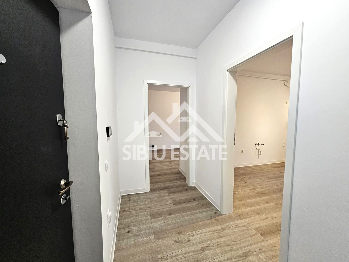 Apartament 2 camere etaj 1, decomandat clasic - Poză 9