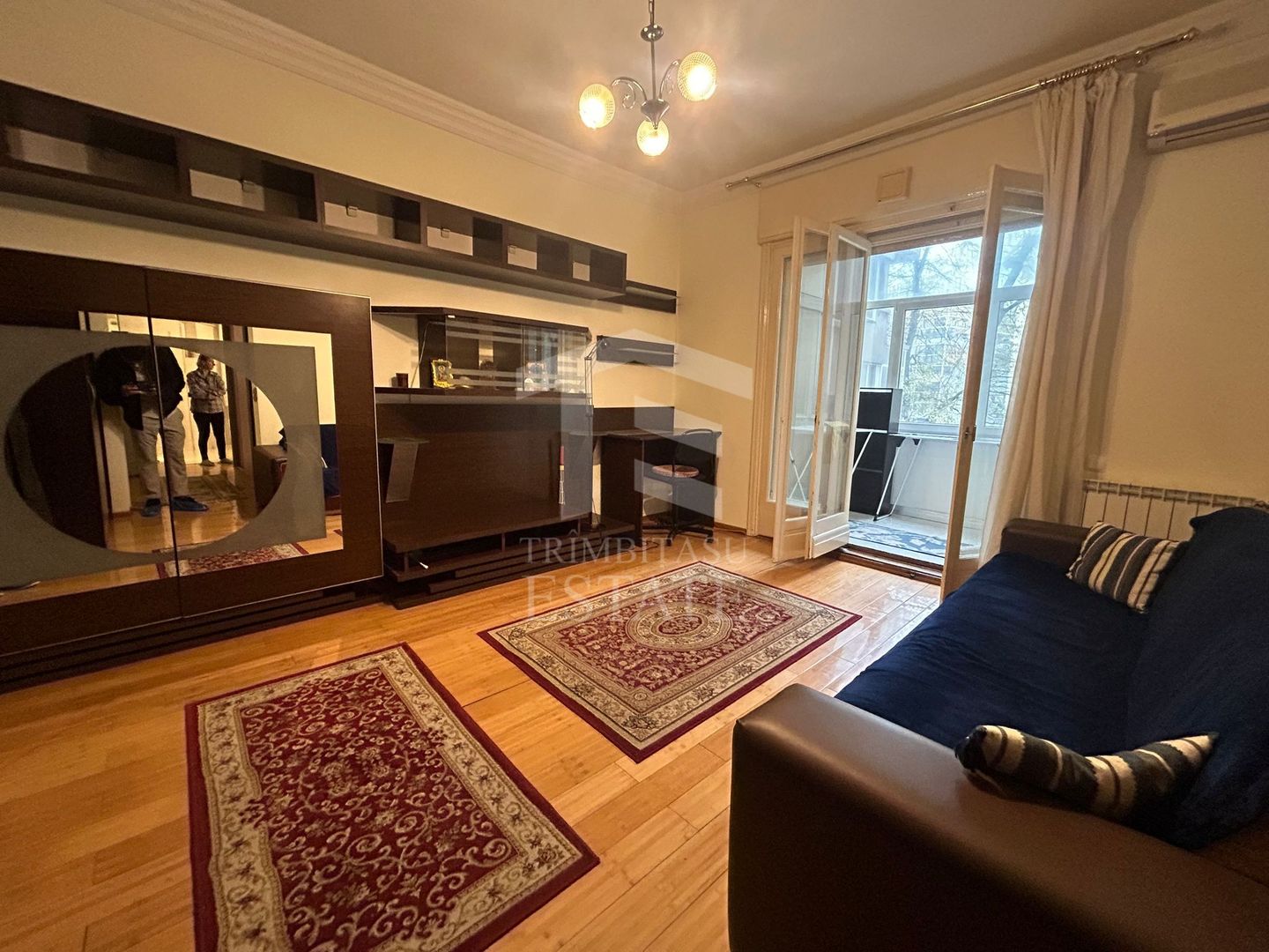 3 Camere Ultracentral 2 minute de Metrou Univestitate - Poză 1