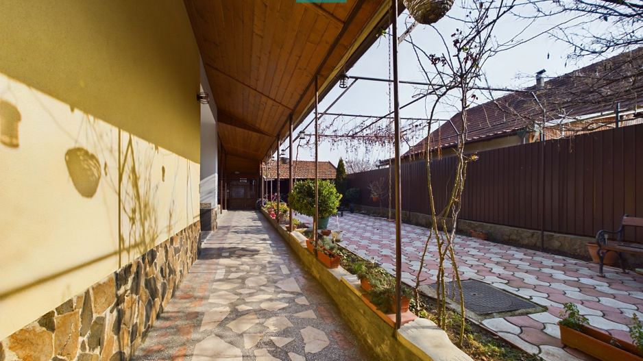 Casă 5 camere, Curtici - Poză 2