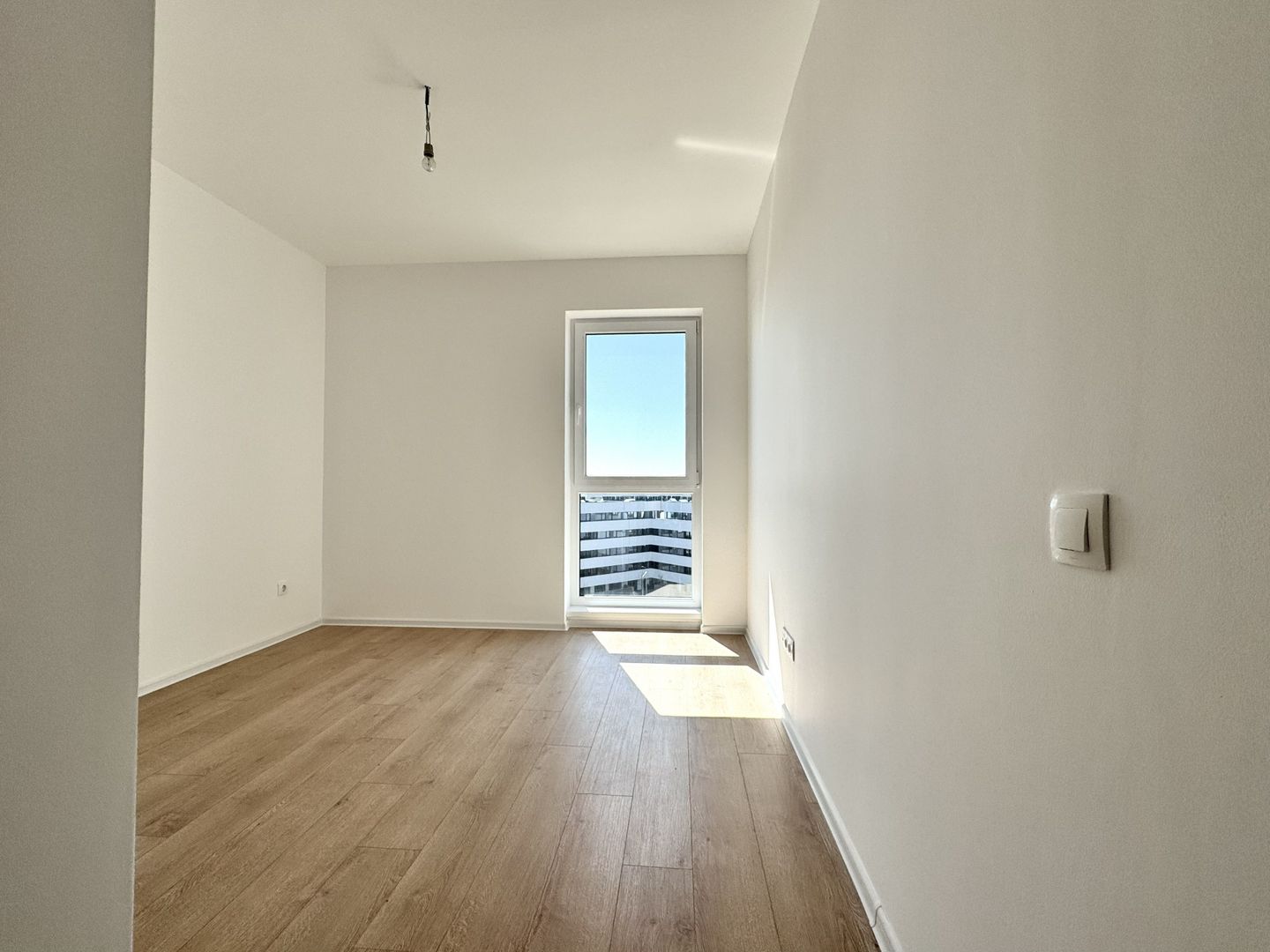 Apartament 4 camere Sector 1 Zona Mall Colosseum - Poză 8
