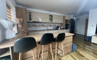 Apartament cu doua camere in zona Semicentrala - Poză 3