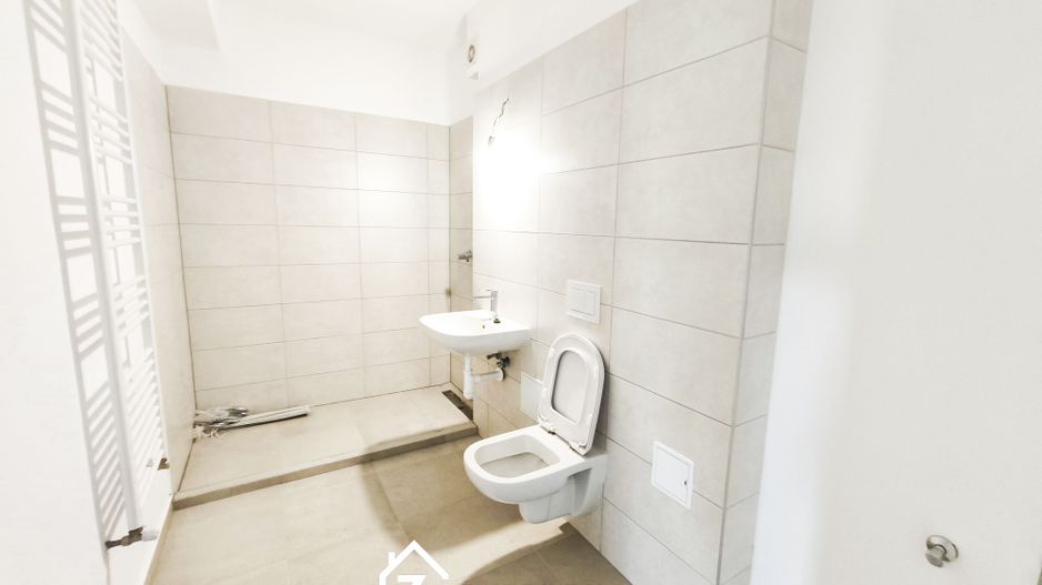 Maurer - Spatiu comercial - Parter - 91 mp, 2 toalete si balcon - Poză 6