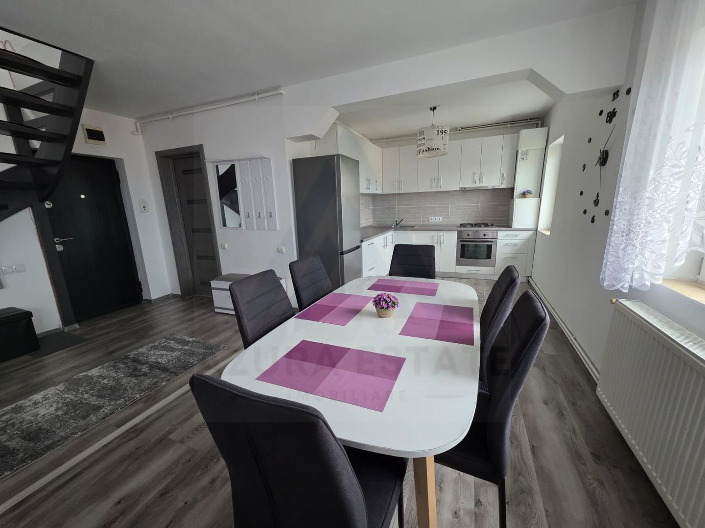 Apartament modern 3 camere 65 mp utili balcon zona Vasile Aaron - Poză 3
