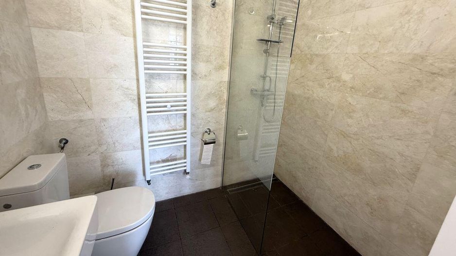 Polona - Duplex 256 mpu, 6 camere, etaje 6+7, panorama, terase 52 mp - Poză 10