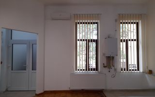 Spatiu birou de inchiriat, situat pe str.I.Vulcan, Oradea - Poză 2