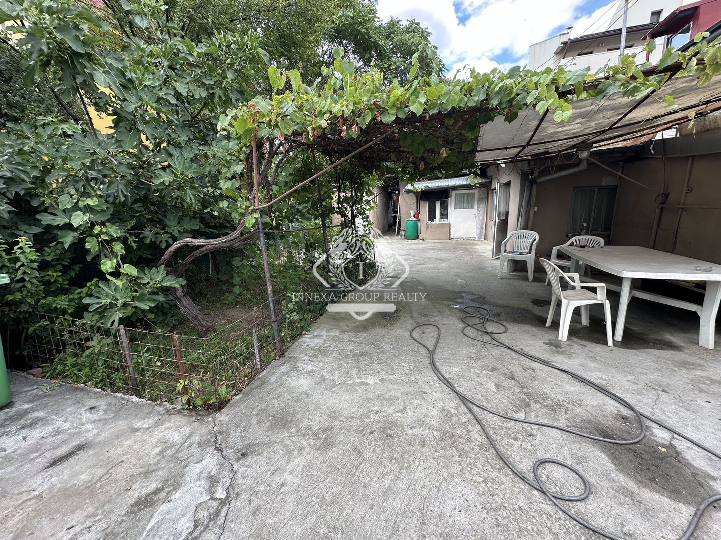 De vânzare teren + casă bătrânească – 206 mp – Zona centrală Mihai Bravu – Vitan - Poză 1