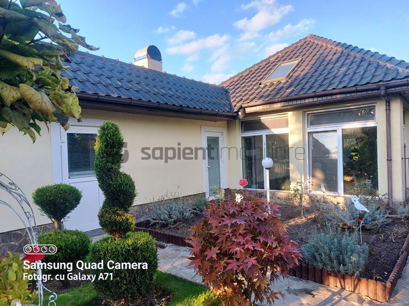 Casa lux cu 5 camere in Rontau - Poză 22